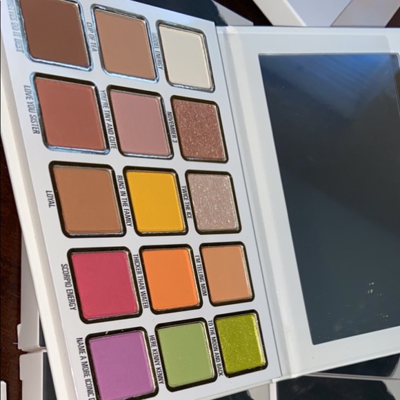 Kendall Collection - Picture 2 of 2